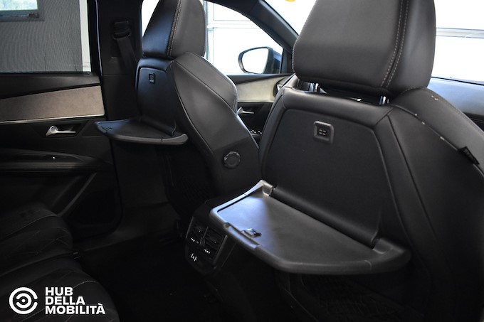 PEUGEOT 5008 BlueHDi 180 S&S EAT8 GT